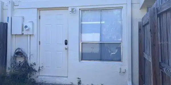 4515 LA CAPRI COURT