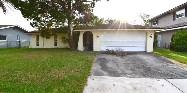 704 LEMONWOOD DRIVE