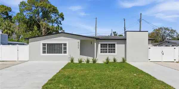8205 TANGLEWOOD LANE