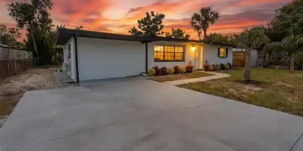 4112 W FAIRVIEW HEIGHTS