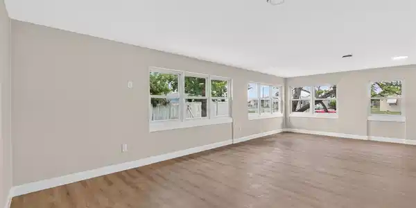 Image 4 Image 4
