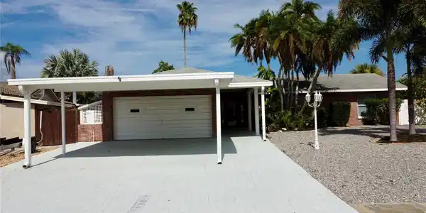 6512 KING PALM WAY