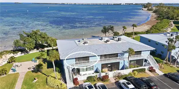 600 MANATEE AVENUE