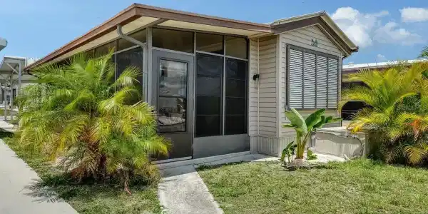 1475 FLAMINGO DRIVE