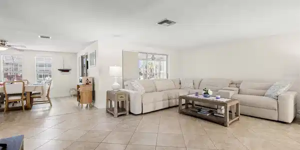 Image 4 Image 4