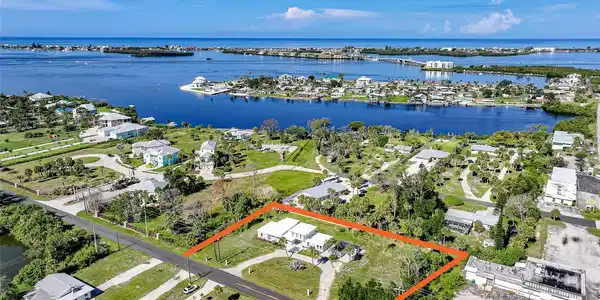 1450 NEW POINT COMFORT ROAD