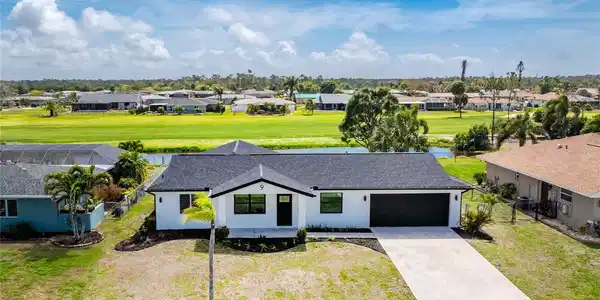 9 OAKLAND HILLS COURT