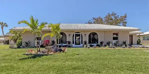 511 RUBENS DRIVE