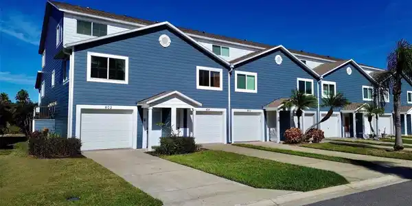 802 HIDDEN HARBOUR DRIVE