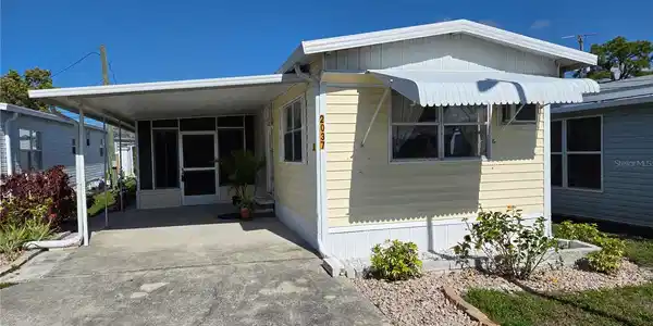 2037 CHAMPION STREET