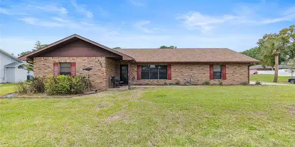 2704 SABAL PALM DRIVE