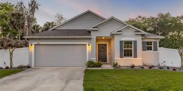 2504 LIME TREE DRIVE
