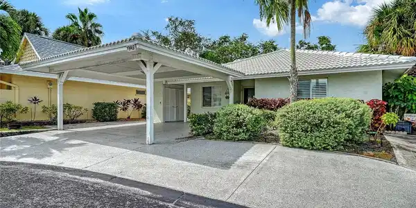 1345 MOONMIST DRIVE