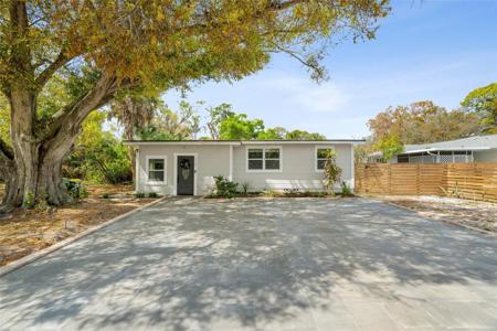 5135 OLD BRADENTON ROAD
