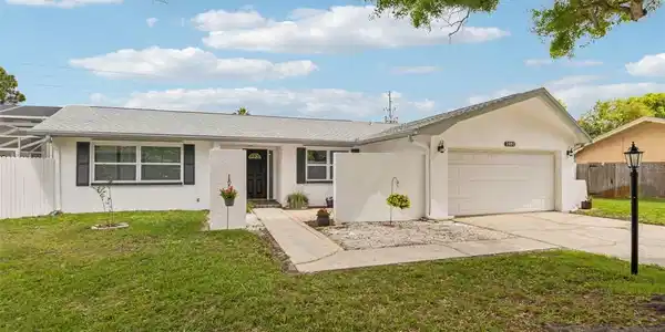 2997 KENILWICK DRIVE S