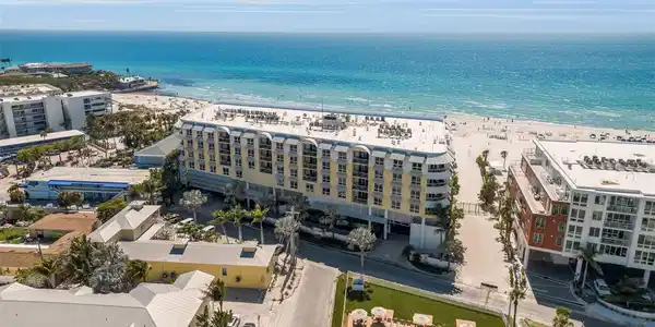 915 SEASIDE DRIVE