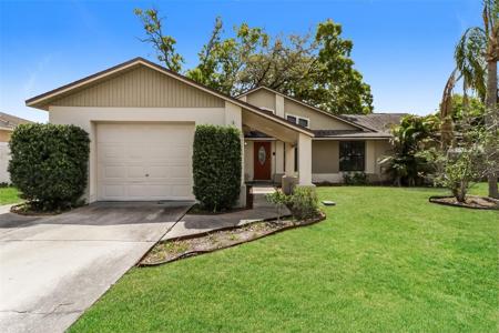 2440 PINETTA COURT