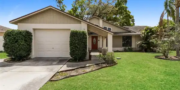 2440 PINETTA COURT