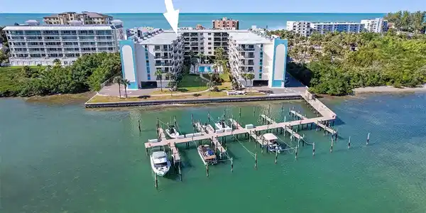 19531 GULF BOULEVARD