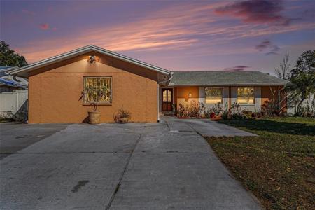 6807 DICKINSON COURT