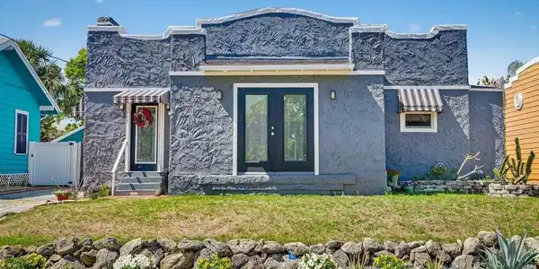 112 S OLEANDER AVENUE