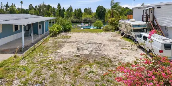 6232 TOWER DRIVE