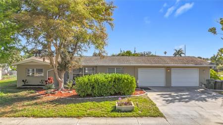 1521 BANYAN DR.