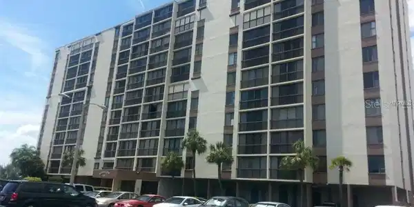 255 DOLPHIN POINT