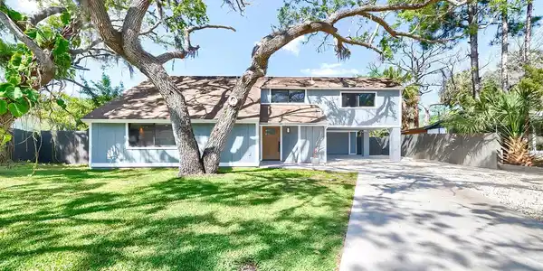 7331 DIANNE DRIVE