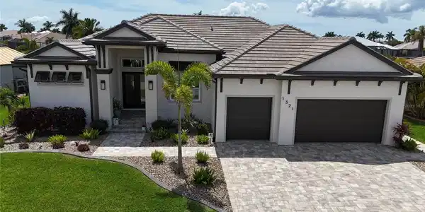 1321 SEA HORSE COURT