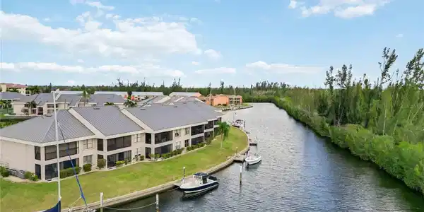 3256 WHITE IBIS COURT