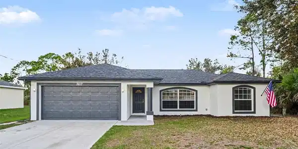 3217 N CHAMBERLAIN BOULEVARD