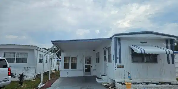 8300 SEMINOLE BOULEVARD