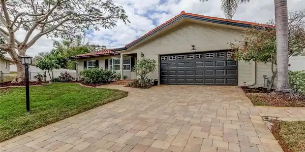 1204 SAN DOMINGO COURT