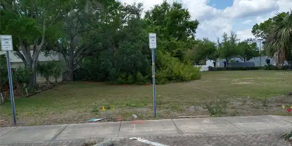 0 ST PETERSBURG DRIVE E
