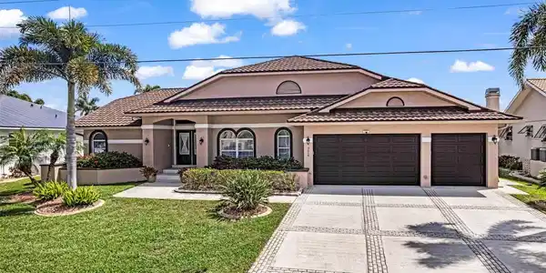 3514 CAYA LARGO COURT