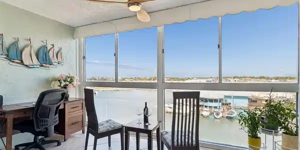 4939 FLORAMAR TERRACE