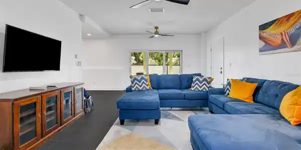 Image 4 Image 4