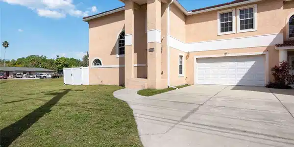 1621 DR MARTIN LUTHER KING WAY