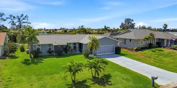 47 OAKLAND HILLS PLACE