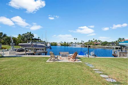 3711 FLORAMAR TERRACE