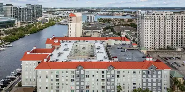 700 S HARBOUR ISLAND BOULEVARD