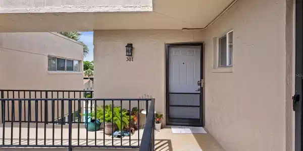2763 WOODGATE LANE
