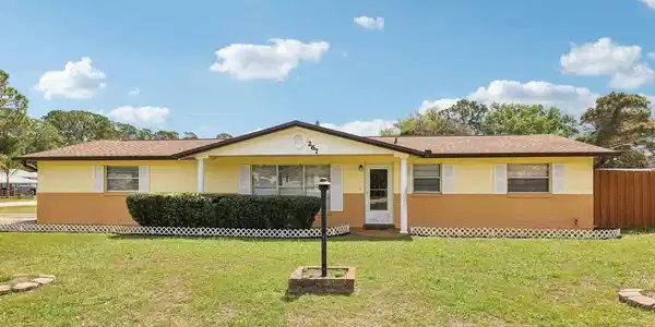 267 POINCIANA AVENUE