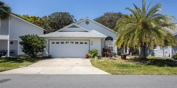 28 BRISTOL DRIVE