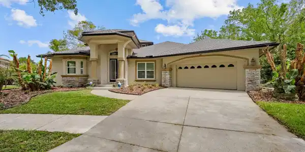 23 AUGUSTA TRAIL