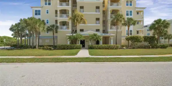 8561 AMBERJACK CIRCLE