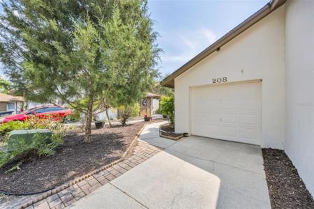 208 LIGHTHOUSE COURT