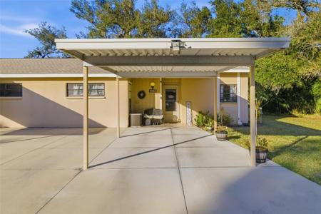 5023 VILLAGE GARDENS DRIVE