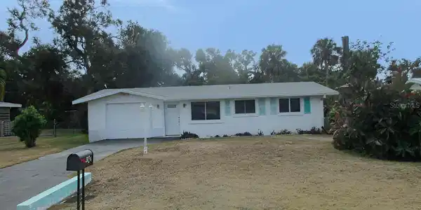 3024 WILLIAMSBURG STREET